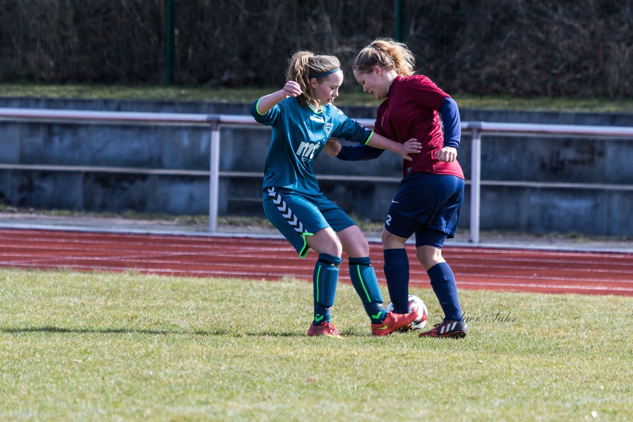 Bild 243 - B-Juniorinnen VfL Oldesloe - Krummesser SV _ Ergebnis: 4:0